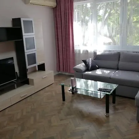 в сърцето на очаква прекрасен и просторен Apartment *