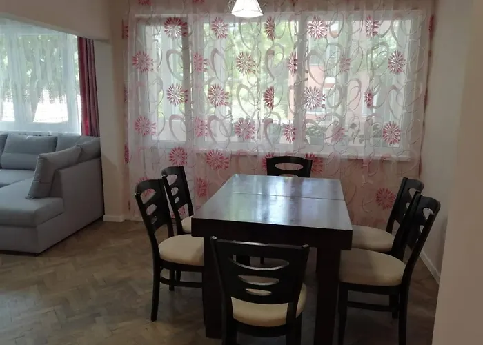 в сърцето на очаква прекрасен и просторен *